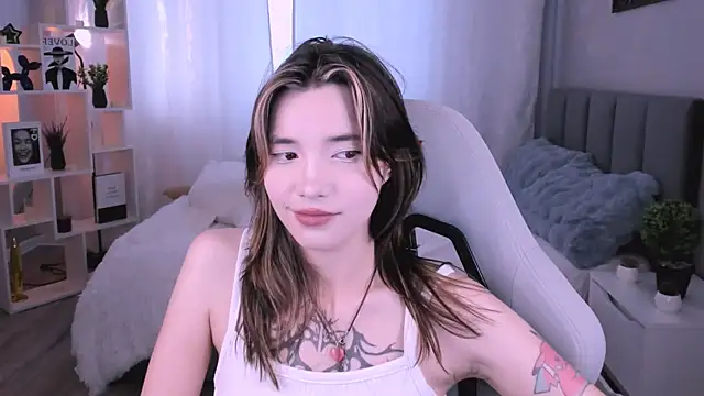 as1an girlfriend online show from June 24, 2026, 3:49 am