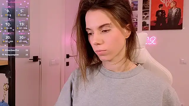  ni kiss online show from February 18, 2026, 6:59 pm