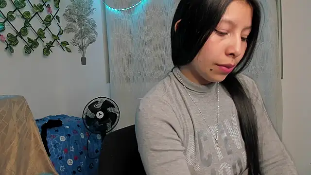 keyla meow online show from January 30, 2025, 7:04 pm