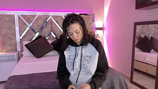 Snapshot of KatherineGomez chatting on May 23, 2026, 2:43 am KatherineGomez online show from May 23, 2026, 2:43 am