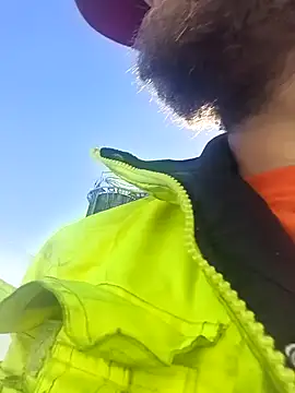 Snapshot of Ozomitro chatting on October 13, 2025, 11:12 am Ozomitro online show from October 13, 2025, 11:12 am