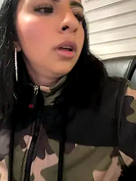 Hilary pinkk online show from October 12, 2025, 2:24 am