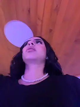 Snapshot of Hilary_pinkk chatting on February 11, 2026, 1:27 am Hilary pinkk online show from February 11, 2026, 1:27 am