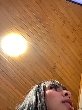 Snapshot of Hilary_pinkk chatting on February 5, 2026, 2:18 am Hilary pinkk online show from February 5, 2026, 2:18 am