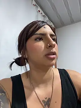 Snapshot of Hilary_pinkk chatting on March 9, 2026, 2:26 am Hilary pinkk online show from March 9, 2026, 2:26 am