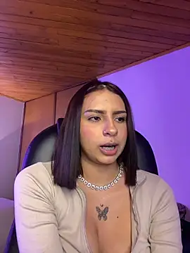 Snapshot of Hilary_pinkk chatting on March 2, 2026, 5:19 am Hilary pinkk online show from March 2, 2026, 5:19 am