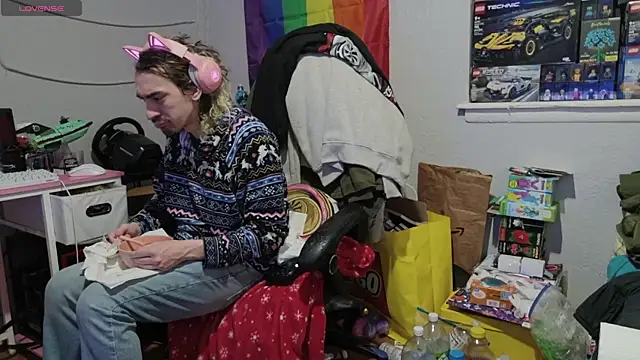 tallnerdyguy online show from April 24, 2026, 1:51 am