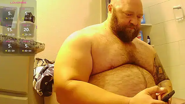 Strong Bear89 online show from May 6, 2026, 6:12 pm