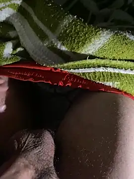 Snapshot of dzpoweralg chatting on December 10, 2024, 1:11 pm dzpoweralg online show from December 10, 2024, 1:11 pm