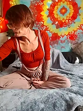 ivylee31 online show from November 6, 2025, 8:24 pm