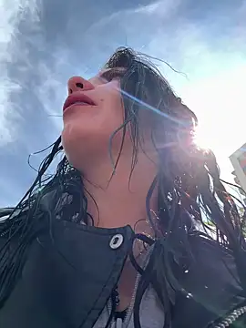 Snapshot of Alysson-- chatting on March 19, 2026, 2:28 pm Alysson-- online show from March 19, 2026, 2:28 pm