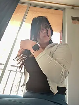 Alysson-- online show from June 25, 2026, 1:27 pm