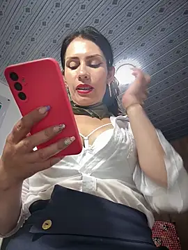 Alysson-- online show from April 30, 2026, 2:24 pm