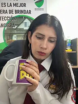 Snapshot of Alysson-- chatting on March 5, 2026, 2:46 pm Alysson-- online show from March 5, 2026, 2:46 pm