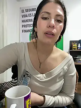 Snapshot of Alysson-- chatting on March 18, 2026, 2:08 pm Alysson-- online show from March 18, 2026, 2:08 pm