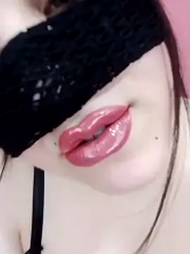 Snapshot of sexy-mariya chatting on May 11, 2026, 3:40 pm sexy-mariya online show from May 11, 2026, 3:40 pm