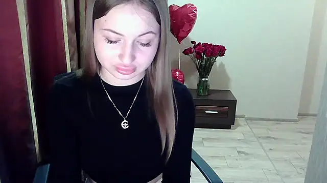 Snapshot of Monica_00 chatting on May 12, 2026, 8:15 pm Monica 00 online show from May 12, 2026, 8:15 pm