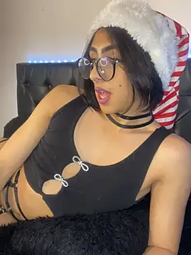 Snapshot of Skyler__blue4 chatting on December 27, 2024, 6:14 am Skyler blue4 online show from December 27, 2024, 6:14 am