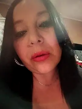 sara pineros online show from October 2, 2025, 8:45 pm