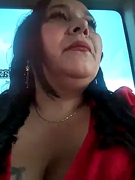 sara pineros online show from February 27, 2025, 4:10 pm