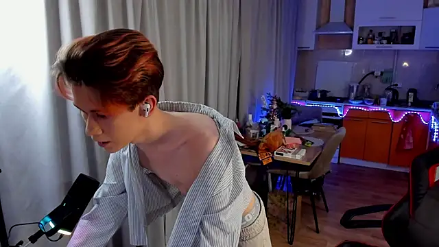 Snapshot of AndrewwCarter2 chatting on January 24, 2025, 5:53 pm AndrewwCarter2 online show from January 24, 2025, 5:53 pm