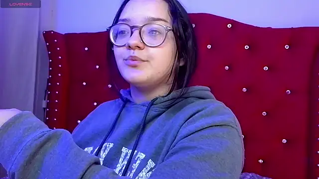 Snapshot of charlotte1-ls chatting on October 28, 2025, 9:47 pm charlotte1-ls online show from October 28, 2025, 9:47 pm