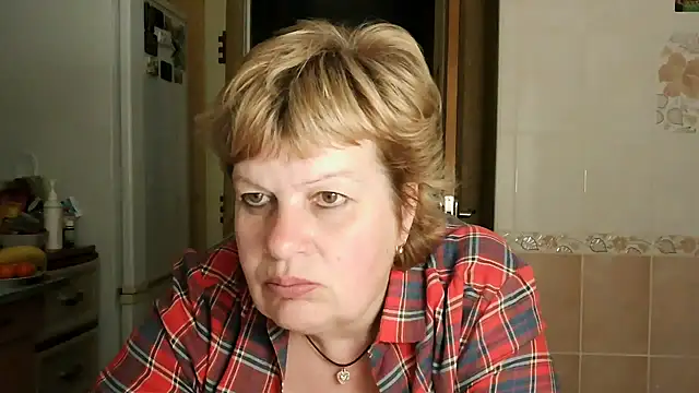 Ettie Tonia online show from March 15, 2025, 5:04 pm