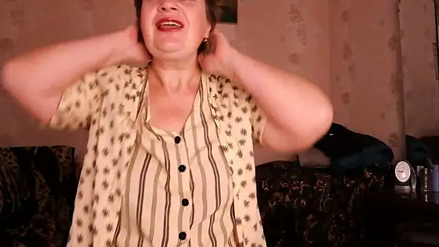 Snapshot of Ettie_Tonia chatting on November 28, 2025, 6:46 am Ettie Tonia online show from November 28, 2025, 6:46 am