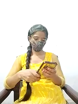 Cute-Ridhima online show from May 6, 2026, 4:49 am