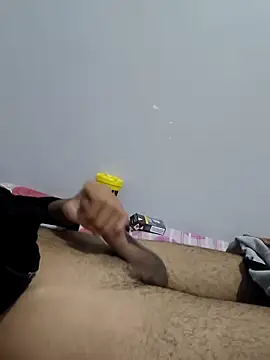 Snapshot of kinghunter21 chatting on December 22, 2024, 1:55 am kinghunter21 online show from December 22, 2024, 1:55 am