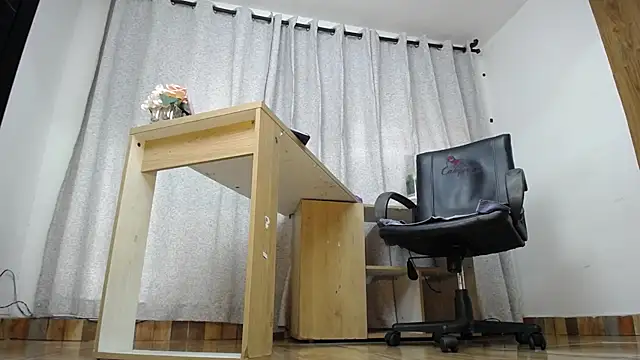 Snapshot of Kathleen_Rodriguez chatting on November 11, 2025, 11:27 am Kathleen Rodriguez online show from November 11, 2025, 11:27 am