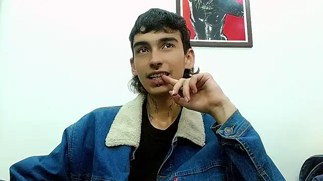 ttimy x boy online show from January 7, 2026, 10:48 pm