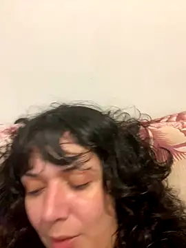 magalunabb online show from October 30, 2025, 6:05 pm