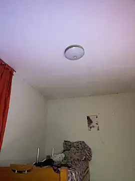 Snapshot of Miss_oliviaa chatting on February 19, 2026, 11:01 pm Miss oliviaa online show from February 19, 2026, 11:01 pm