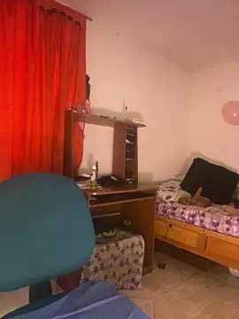 Miss oliviaa online show from April 28, 2026, 6:23 pm