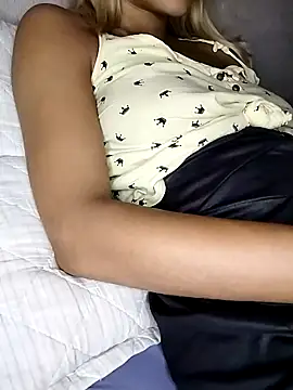 Snapshot of fofinhaa12 chatting on February 17, 2025, 7:55 pm fofinhaa12 online show from February 17, 2025, 7:55 pm