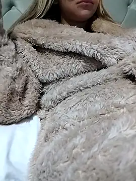 Snapshot of fofinhaa12 chatting on November 9, 2025, 2:10 pm fofinhaa12 online show from November 9, 2025, 2:10 pm