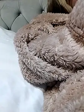 Snapshot of fofinhaa12 chatting on November 4, 2025, 5:39 pm fofinhaa12 online show from November 4, 2025, 5:39 pm