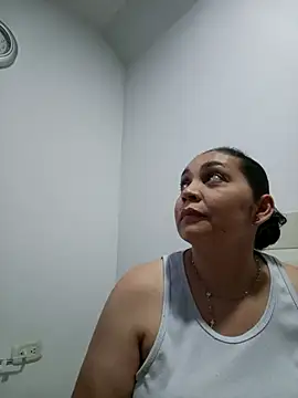 MirandaSoto online show from May 5, 2026, 3:31 am