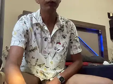 Snapshot of paulkrotz chatting on October 19, 2025, 10:56 pm paulkrotz online show from October 19, 2025, 10:56 pm