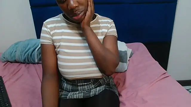 Snapshot of MilkyTitties chatting on June 17, 2026, 10:19 pm MilkyTitties online show from June 17, 2026, 10:19 pm