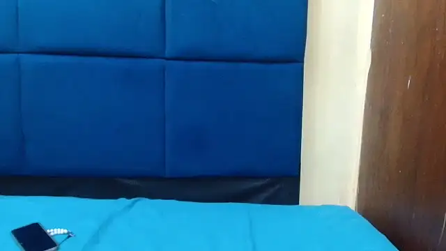 MilkyTitties online show from November 23, 2025, 9:52 am