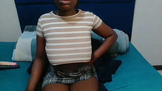 Snapshot of MilkyTitties chatting on July 26, 2026, 5:03 am MilkyTitties online show from July 26, 2026, 5:03 am