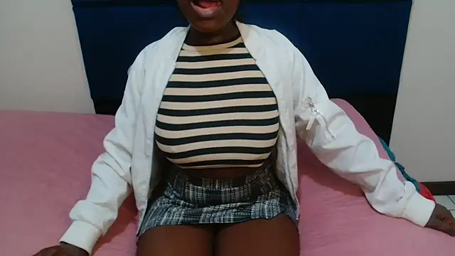 Snapshot of MilkyTitties chatting on August 3, 2026, 12:11 pm MilkyTitties online show from August 3, 2026, 12:11 pm