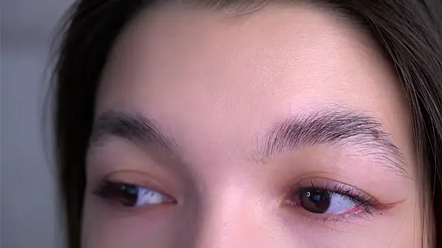 VeronaAppleberry online show from February 2, 2026, 1:37 am