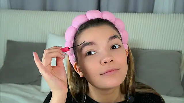 Snapshot of VeronaAppleberry chatting on October 25, 2025, 11:09 am VeronaAppleberry online show from October 25, 2025, 11:09 am