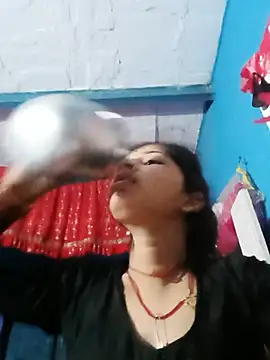 Snapshot of Nisha_Cute chatting on May 18, 2026, 10:25 pm Nisha Cute online show from May 18, 2026, 10:25 pm
