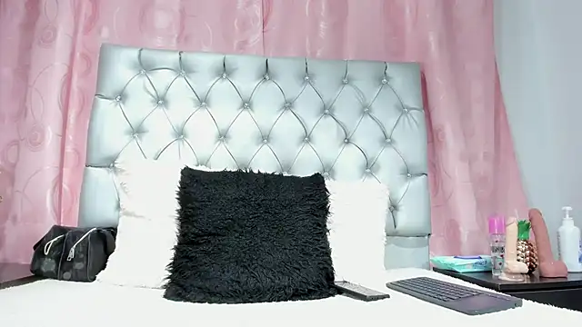 Snapshot of veneno_hot chatting on November 11, 2025, 1:28 pm veneno hot online show from November 11, 2025, 1:28 pm