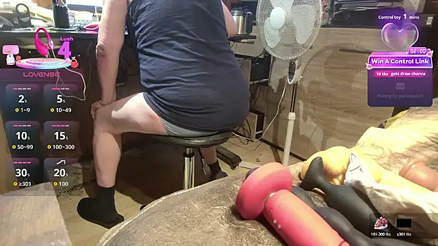 Snapshot of misteryman1956 chatting on July 24, 2026, 5:31 pm misteryman1956 online show from July 24, 2026, 5:31 pm