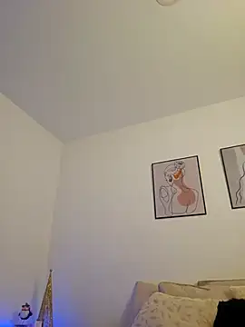 VictoriaEvaans  online show from January 6, 2026, 10:14 pm